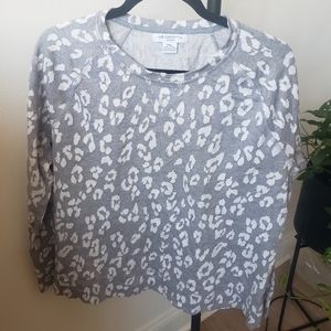 Liz Claiborne Leaopard print Sweater